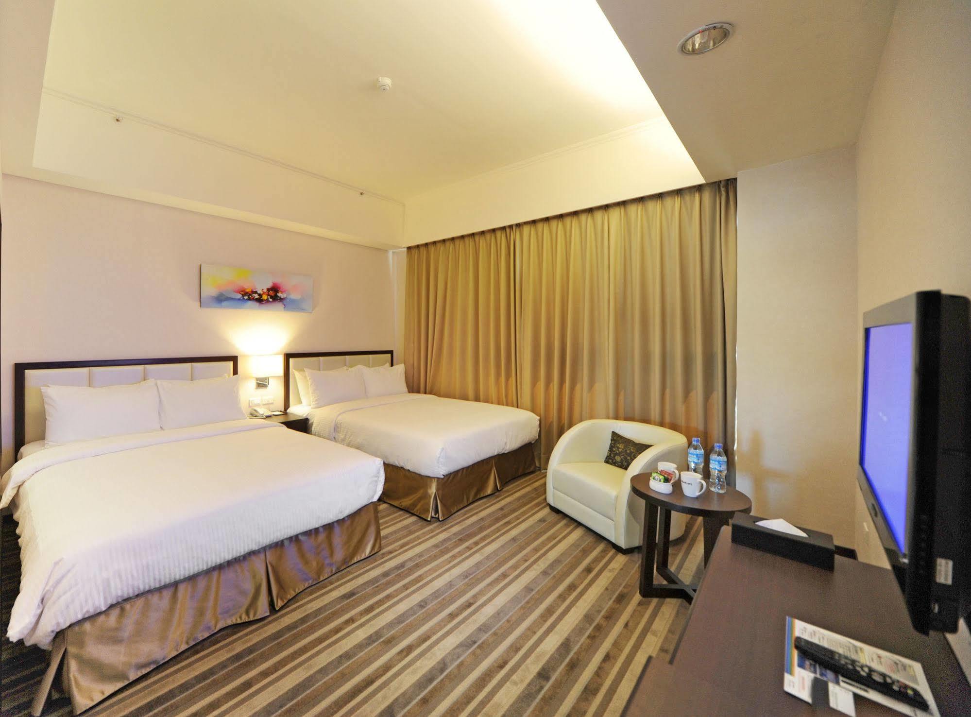 F Hotel - Hualien Eksteriør billede