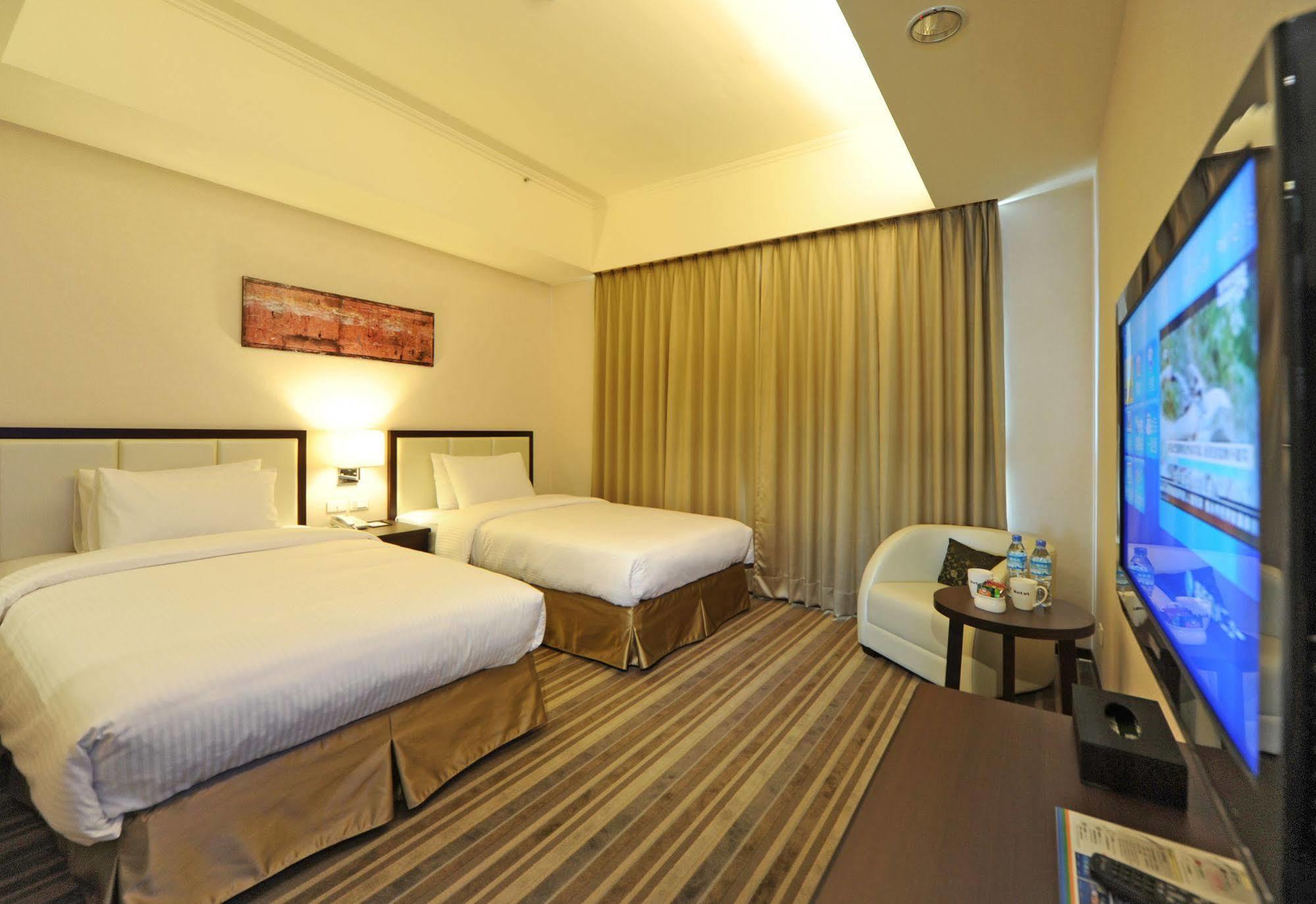 F Hotel - Hualien Eksteriør billede