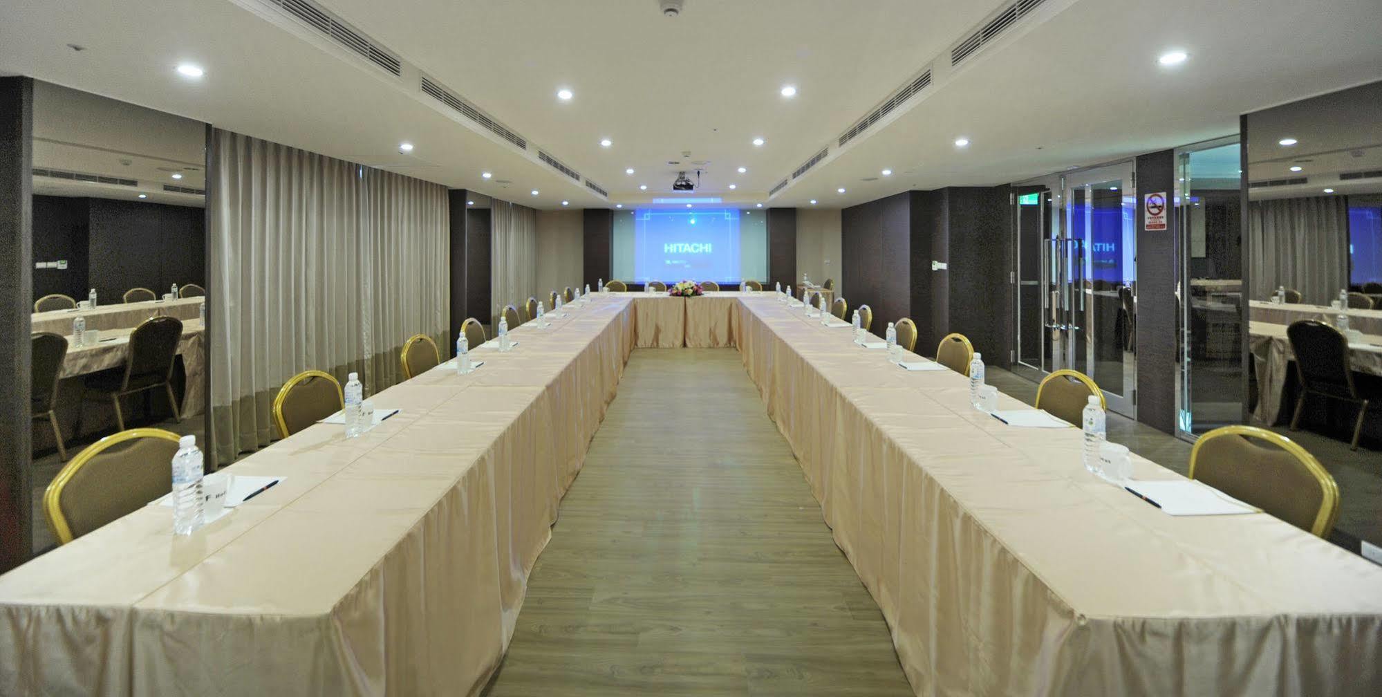 F Hotel - Hualien Eksteriør billede